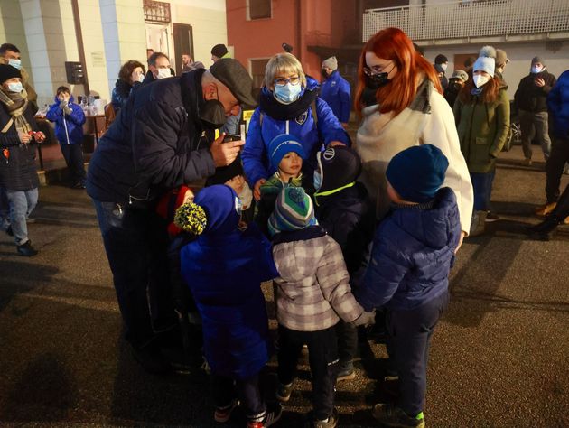 I bambini e ragazzi del Rugby Frassinelle fanno gli auguri di buone feste